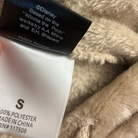 Winnie The Pooh 100% Polyester Super Soft Pullover Sweatshirt - Picture 6 of 7